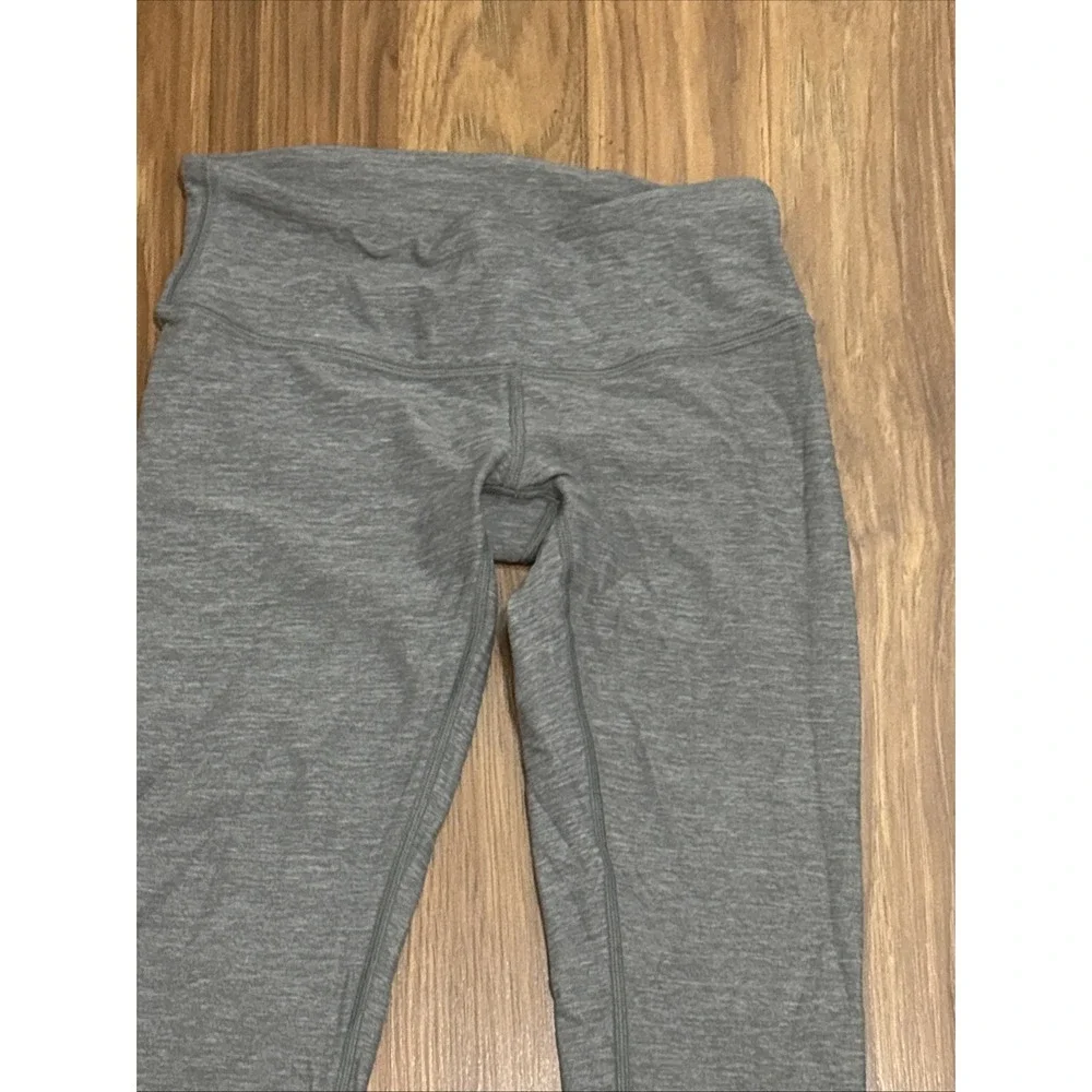 Lululemon Women's Sz 4 Gray Fitted Athletic Leggings Pants EUC - Picture 2 of 4